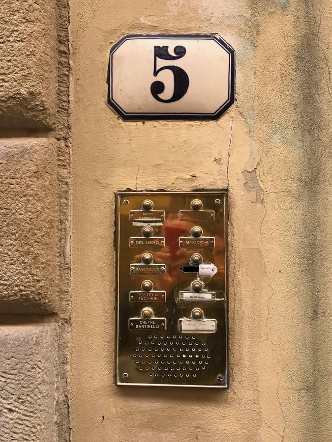 Authentic Flat In The City Center Florenz Exterior foto